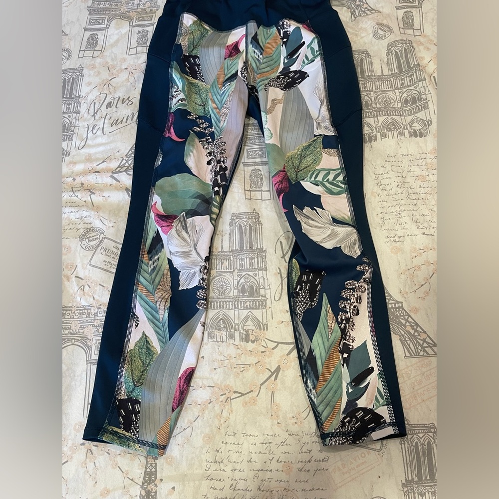 Athleta Floral Print Leggings size S